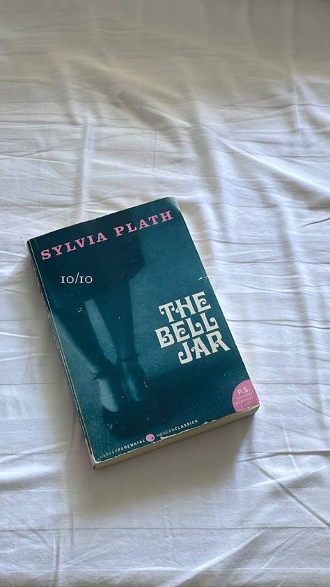 Bell Jar Book Aesthetic, Books Like The Bell Jar, Book Recs Aesthetic, The Bell Jar Book, The Bell Jar Aesthetic, The Bell Jar Sylvia Plath, Bell Jar Sylvia Plath, Speak Book, Sylvia Plath The Bell Jar