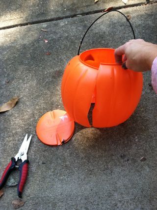 I bought pumpkin light covers a few years ago but they fell apart and I couldn't find them anywhere to buy new. So I made new covers with pumpkin treat pails. I...