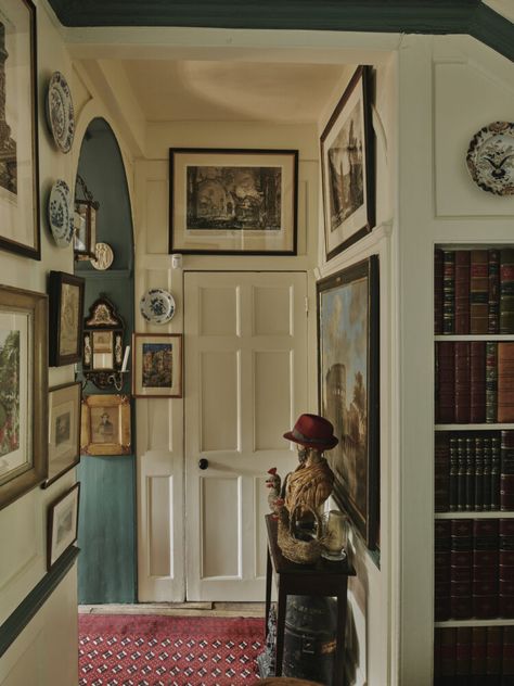 London House Interior, Victorian Lighting, Townhouse Interior, Victorian Townhouse, London Townhouse, London House, London Apartment, Hill House, House Room