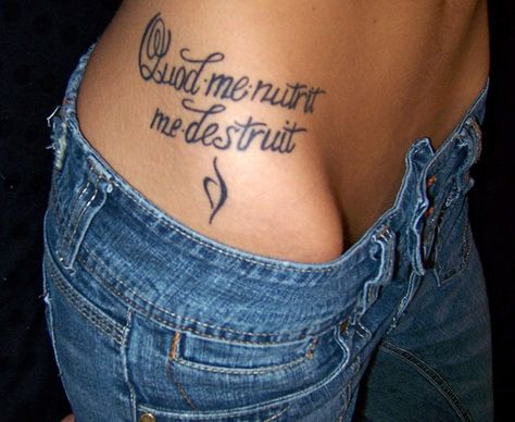 quod me nutrit me destruit unsure of the meaning but i love the location! Tattoo On Hip Bone, Tattoos Words, Sunset Tattoo, Sunset Tattoos, Tato Henna, Bone Tattoos, Thigh Tattoos Women, Beautiful Tattoo, Simple Mehndi