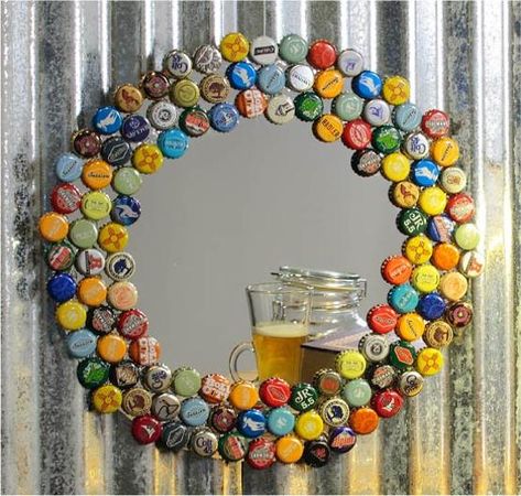 Original Design Ideas to Recycle Metal Caps for Home Decorating Diy Beer Bottle Cap Crafts, Apartment Diys, Dorm Crafts, Beer Bottle Diy, Pancake Restaurant, Beer Bottle Cap Crafts, Beer Cap Art, Bottle Top Crafts, Bottle Cap Projects