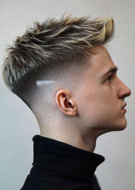 The undercut quiff works best with thicker hair types. The hair on the sides can be separated from the top, bit by bit utilizing the blur or tighten style, just as with a sharp trimmed to grandstand the distinction long. Check more men`s hairstyle ideas. Braid Hairstyles For Men, Types Of Fade Haircut, Short Quiff, Men Fade Haircut Short, Hairstyles Mens, Quiff Haircut, Short Haircuts For Men, Top Hairstyles For Men, Cr7 Vs Messi