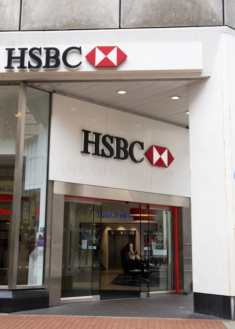 LEEDS, UK - 23 JULY 2015. A photograph of the HSBC Branch on Pa royalty free stock image Hsbc Logo, Uk Bank Notes, Anthony James, Hsbc Bank, Chase Bank Account, Bank Photo, Banks Advertising, Iphone Store, Bank Manager