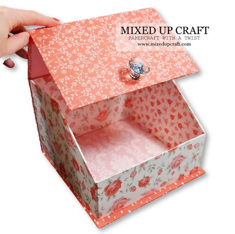 Elegant Gift Wrapping Classy, Present Wrapping Ideas, Gift Box Template Free, Chipboard Crafts, Cartonnage Boxes, Creative Corporate Gifts, Wrapping Hacks, Handy Craft, Craft Storage Box