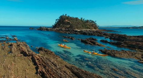 10 Fun weekend getaways close to Sydney – Anna Sherchand Batemans Bay, Sea Kayak, Best Weekend Getaways, Kayak Camping, Airlie Beach, Dream Property, Kayak Tours, Sea Kayaking, Secluded Beach