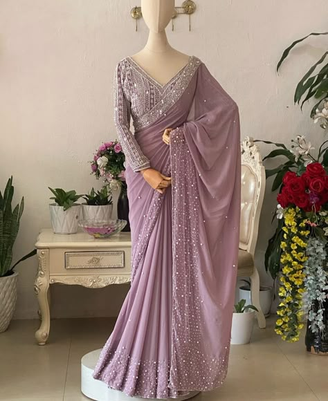 Saare Design Latest, Designer Saree For Wedding Function, Reception Saree For Bride Sister, Dresses For Farewell Party In School, Saree For Girls Wedding, New Trend Sarees For Wedding, Latest Saree Designs Party Wear, Sarees For Farewell Party, Modern Saree Party Wear