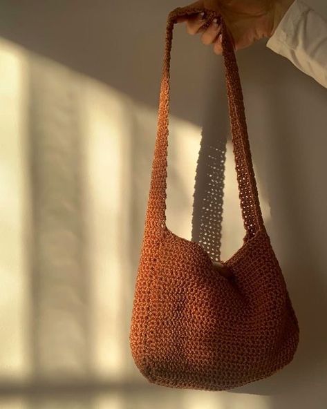 Knit Crossbody Bag, Crochet Bag Aesthetic, Diy Granny Square, Free Crochet Bag Patterns, Purse Patterns Free, Crochet Crossbody Bag, Autumn Crochet, Crochet Store, Purses Patterns