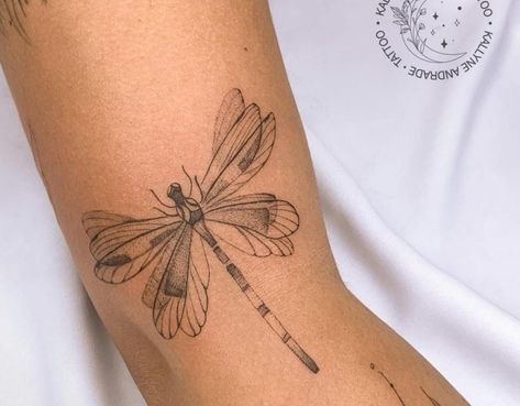 Classy Tattoo, Dragonfly Tattoo Design, Small Hand Tattoos, Dragonfly Tattoo, Classy Tattoos, Discreet Tattoos, Dainty Tattoos, Girly Tattoos, Subtle Tattoos