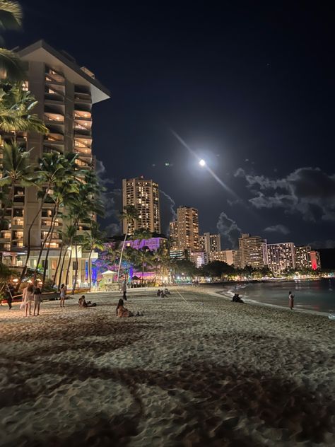 The Beach At Night, Dream Reality, Night Street, Beach At Night, Beach Night, Night Scenery, Pretty Landscapes, Night Aesthetic, City Aesthetic