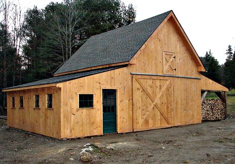 Pole Barn Construction, Pole Barn Designs, Pole Barn Plans, Backyard Barn, Small Barns, Building A Pole Barn, Mini Barn, Wood Shed Plans, Barn Kits