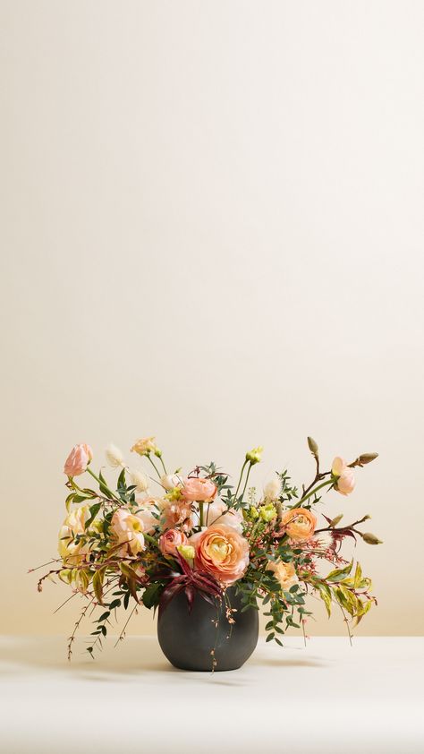 Floom helps you send stunning flowers by local independent florists. Same day and next day flower delivery available. Free delivery on your first purchase. Earthy Floral Arrangements, Thanksgiving Vibes, Fall Floral Centerpieces, Antique Flowers, Low Centerpieces, Fall Floral Arrangements, Boquette Flowers, Floral Arranging, Fall Arrangements