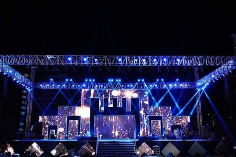 Stage Design With Led Screen, Led Screen Backdrop Stage Design Wedding, Sangeet Stage Setup, Sangeet Stage Decor With Led Screen, Led Backdrop Stage Design, Sangeet Led Stage, Led Screen Stage Design Wedding, Led Screen Backdrop, Led Screen Stage Design