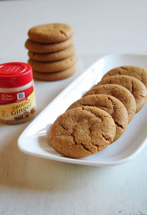 Eggless Ginger Molasses Cookies Recipe - The best chewy ginger cookies ever with right amount of ginger flavor. Veg Starters, Ginger Cookies Recipe, Eggless Cookie Recipes, Chewy Ginger Cookies, Ginger Cookie Recipes, Eggless Cookies, Molasses Cookies Recipe, Christmas Cookie Recipes Holiday, Cookie Recipes Chewy