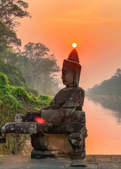 Cambodia kingdom of wonder 🇰🇭 Cambodia Travel Aesthetic, Water Festival Cambodia, Cambodia Aesthetic, Cambodia Temple, Vietnam Aesthetic, Cambodia Culture, Sihanoukville Cambodia, Cambodia Beaches, Catching Flights