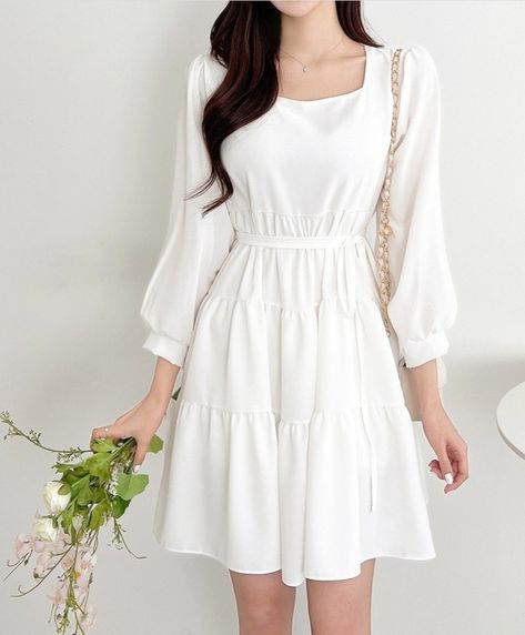 Cute Dresses Korean Style, Elegant Fashion Outfits, Simple Frocks, Frock Fashion, Fashion Top Outfits, Korean Fashion Dress, Stylish Dresses For Girls, Easy Trendy Outfits, Fashion Dresses Casual