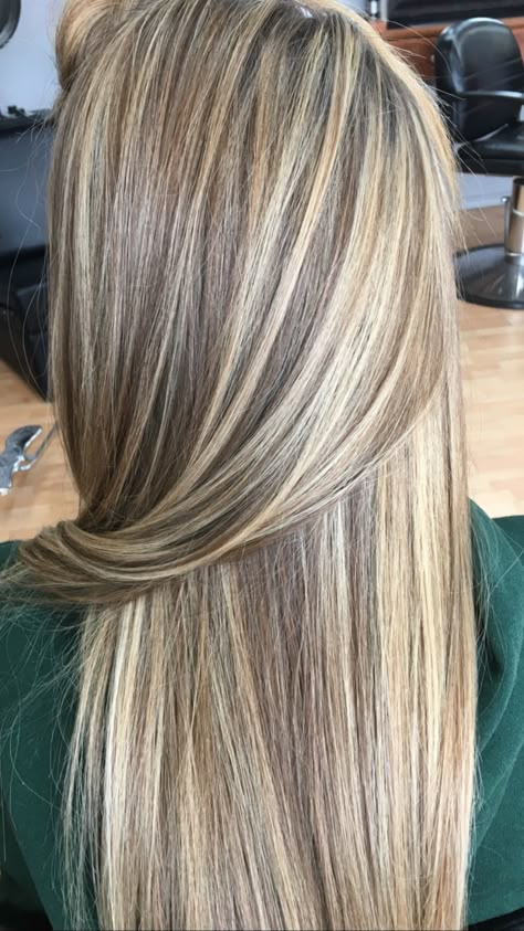 Rambut Brunette, Summer Blonde Hair, Brown Hair Inspo, Brunette Hair With Highlights, Dirty Blonde Hair, Brown Hair With Blonde Highlights, Hair With Highlights, Brown Hair Balayage, Blonde Hair Inspiration