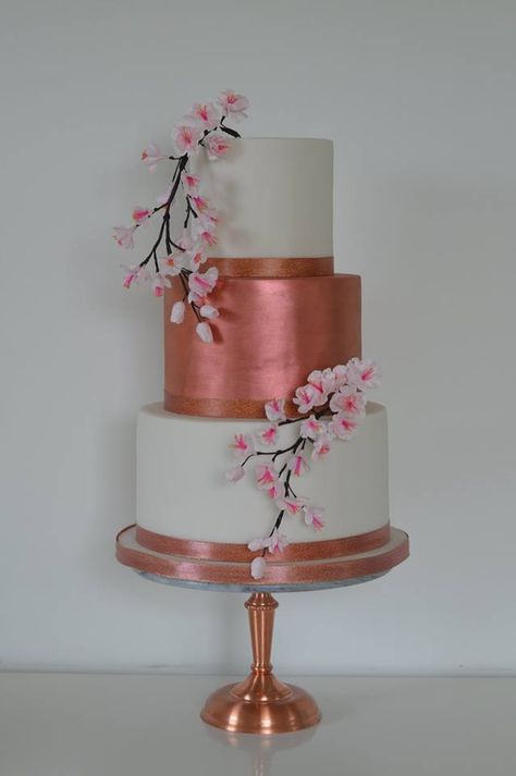 Cherry Blossom wedding cake with Rose Gold lustre. Cherry Blossom Sweet 16, Ideas Para Casamiento, Blossom Wedding Cake, J Cake, Cherry Blossom Wedding Cake, Cake With Cherry, Cherry Blossom Cake, Blossom Cake, Quinceanera Crown