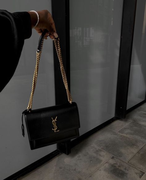 Ysl Bag Aesthetic, Luxury Bags Aesthetic, Dreams Vision Board, Ysl Sunset Bag, Aesthetic Luxury Lifestyle, Summer Date Night Outfit, Brand Purses, Ysl Purse, Purse Aesthetic