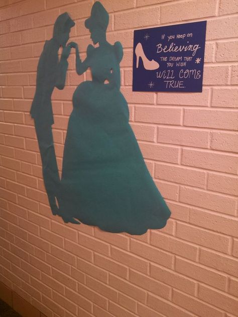 Cinderella, Disney, or Princess theme hall decorations Fairytale Bulletin Board Ideas, Fairytale Homecoming, Homecoming Decorations Hallway, Disney Hallway, Homecoming Dance Decorations, Homecoming Dance Ideas, Disney Homecoming, School Dance Themes, Disney Hall