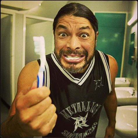 Metallica on Instagram: "Morning everyone! #DontForgetToBrushUrTeeth" Rob Trujillo, Metallica Funny, Metallica Art, Enter Sandman, Robert Trujillo, The Four Horsemen, Mr Krabs, Kirk Hammett, James Hetfield