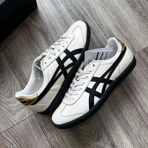 Onitsuka Tiger Black, Tiger Shoes Onitsuka, Black And White Onitsuka Tiger, Onitsuka Tiger Silver Shoes, Onitsuka Tiger Tokuten, Onitsuka Tiger Edr 78, Onitsuka Tiger Mexico Delegation, Osaka Tiger Shoes, Kyrie Irving Shoes