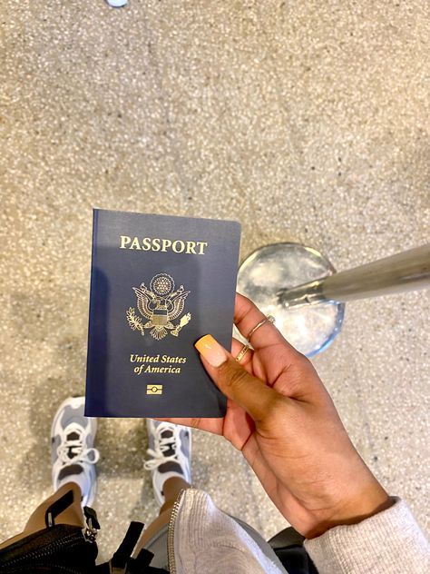 Pass Port Photo Aesthetic, South African Passport Aesthetic, Passport Aesthetic Black Woman, Passport Black Woman, Passport Picture Black Women, Passport Aesthetic Photo, Vision Board Ideas Black Woman 2024, Travel Aesthetic Black Women, Vision Board Photos Black Women