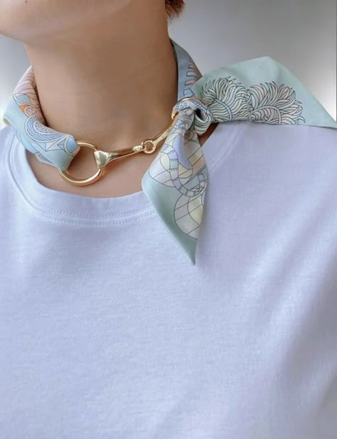 Tie Neck Scarf, Hermes Scarf Ring, Scarf Styling, Silk Scarf Style, Hair Scarf Styles, Twilly Scarf, Small Scarf, Scarf Rings, Tie Headband