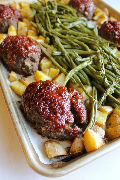 Mini Meatloaf Sheet Pan Meal 4 Healthy Family Dinners Sheet Pan, Sheet Pan Mini Meatloaf With Vegetables, Meat Sheet Pan Dinners, One Pan Meatloaf Dinner, Meatloaf And Vegetables, Bake Sheet Pan Meals, Sheet Pan Meatloaf And Potatoes, Sheep Pan Dinners, Sheet Pan Mini Meatloaf And Potatoes