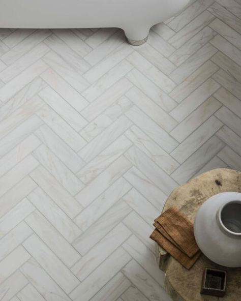 Herringbone Bathroom Floor, Chevron Tiles Floor, Brick Tiles Bathroom, Chevron Tiles, Herringbone Tile Floors, Ice Pole, Diy Bathroom Ideas, Marble Herringbone, Honed Marble Tiles