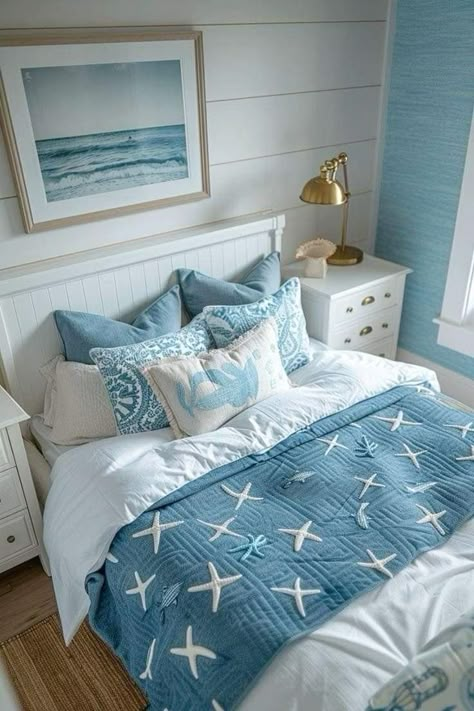 Summer Bedroom Makeover, Blue Room Inspo Aesthetic, Summer Themed Room, Preppy Beach Room, Costal Bedroom, Coastal Room Decor, Ocean Room Decor, Ocean Themed Bedroom, Beachy Room Decor