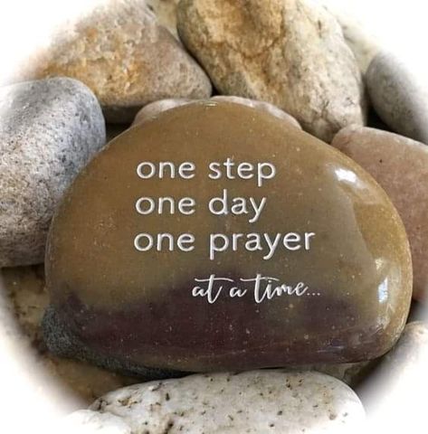 God Rocks Painted, Bible Painted Rocks, Inspirational Rock Painting Ideas, You Rock Quotes, Christian Rock Painting Ideas, Prayer Rocks, Things To Paint On Rocks, Inspirational Rocks, Diy Rock Art