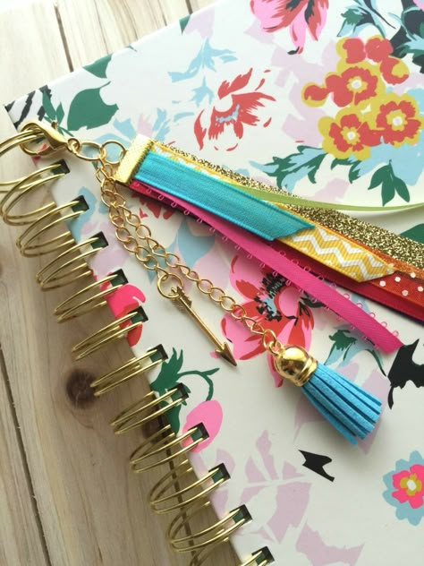 Phone Dangle Charms, Planner Charms Diy, Ribbon Bag Charm, Bag Charms Diy, Tassen Hanger, Gold Planner, Ribbon Tassel, Roanoke Virginia, Charm Phone