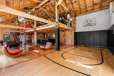 20 Acres Layout, Party Barn Interior, Basketball House, Man Cave Barn, Barn Interior Ideas, Barn Gym, Home Basketball Court, Barn House Interior, Barn Loft