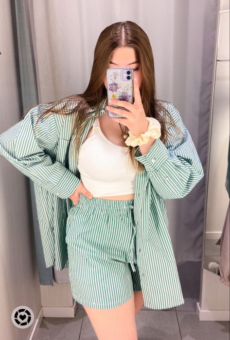 Girl poses in a mirror wearing matching green pinstripe shirt and short set Matching Shorts And Top Set, Summer Co Ord Sets, Shorts Coord Set, Glow Up Looks, Summer Co Ords, Co Ords Outfits, Character Outfit Ideas, Pinstripe Shirt, Coord Set