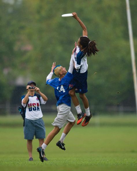 terrence mitchell sky Six Degrees Of Separation, Pool Play, Youth Club, Ultimate Frisbee, Ring Of Fire, Keep Growing, Anatomy Poses, Photo Of The Day, Summer Sports