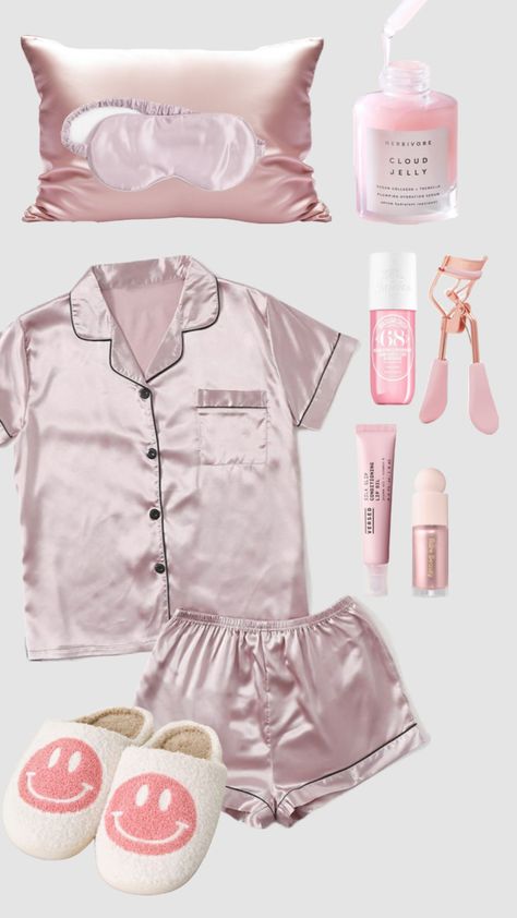 #outfitinspo #pinkaesthetic #pjs #satin #silk #chillday #lightpinkskincare #products #pinksilk #pjsaesthetic Satin Pajamas Set, Satin Pjs, Silk Pjs, Pjs Set, Cute Pjs, Short Loungewear, Christmas Pjs, Future Outfit, Satin Pyjama Set