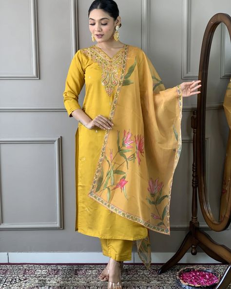 👉 Price- 1299/-+ fshipping 👈 ☑️☑️☑️☑️ CATALOGUE- *GAURI 💛💛💛* TOP FABRIC:*VISCOSE CHANDERI* BOTTOM FABRIC : *VISCOSE RAYON* DUPATTA : *NAYLON TABY* TOP WORK: EMBROIDERY BOTTOM WORK : PLAIN WORK:EMBROIDERY 🌎 🌎 🌴 🌎 🌍 LENGTH:45 INCH *SIZE: M to Xxl* *100% Quality assured* Ready to dispatch *Our real modeling* Code- A099 Yellow Salwar, Red Salwar Suit, Western Lehenga, Plus Size Lehenga, Kurti Pant Set, Fancy Lehenga, Cutwork Saree, Mirror Work Lehenga, Cocktail Party Outfit