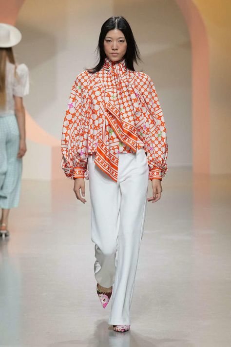 Leonard Paris Spring Summer 2024 Fashion Show Rtw Spring 2024, Rtw 2024, Going Out Outfits Casual, Go Out Outfit Night, Summer Work Dresses, Dress Work Outfit, Leonard Paris, Ss 2024, Casual Work Outfits Women