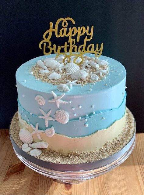 Beach Cake Recipe, Sea Cake Theme, Cake Designs Ocean Theme, Cake With Sea Theme, Beach Inspired Birthday Cakes, Waves Birthday Cake, Birthday Beach Theme Decorations, Cake Beach Birthday, Beach Decorated Cake