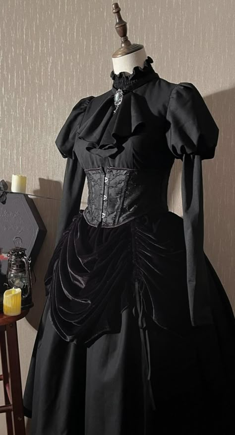 New Release: 【-The Moonlight Castle-】 #GothicLolita Lolita OP Dress Set

◆ Shopping Link >>> https://lolitawardrobe.com/the-moonlight-castle-gothic-lolita-op-dress-set_p7448.html Royal Gothic Dress, Victorian Noble Dress, Black Vkei Dress, Elegant Gothic Dress, Victorian Gothic Fashion Women, Gothic Dress Aesthetic, Gothic Dress Outfit, Gothic Dress Elegant, Victorian Black Dress