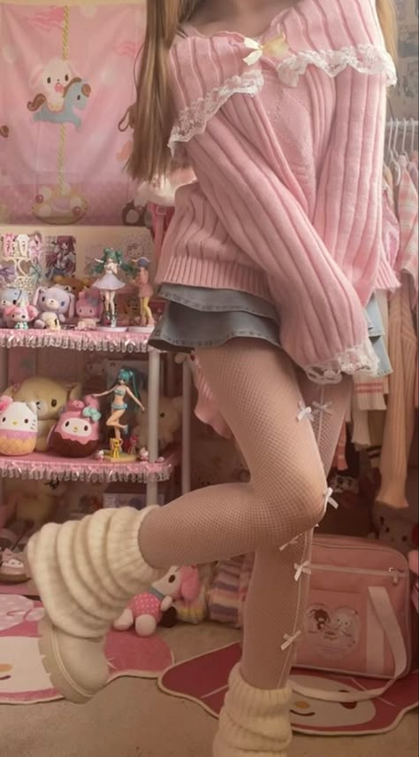 Alternative Fashion Kawaii, Softgirl Outfit Ideas, Yumekawa Fashion, Kawaii Pastel Clothes, Cute Outfits Kawaii, Sanrio Outfits, Cutesy Outfit, Kawaii Outfit Ideas, Hello Kitty Clothes