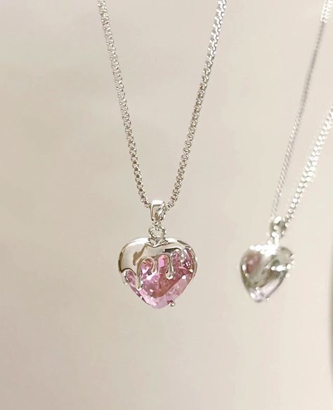 ʚ kimi ɞ on Twitter: "pink diamond heart necklace https://t.co/cU2IM1NoB8" / Twitter Pink And Silver Jewelry, Pink Jewelry Aesthetic, Etsy.com Etsy, Pink Necklace Jewelry, Cute Jewelry Necklaces, Pink Heart Jewelry, Pretty Items, قلادات متدلية, Pink Heart Necklace