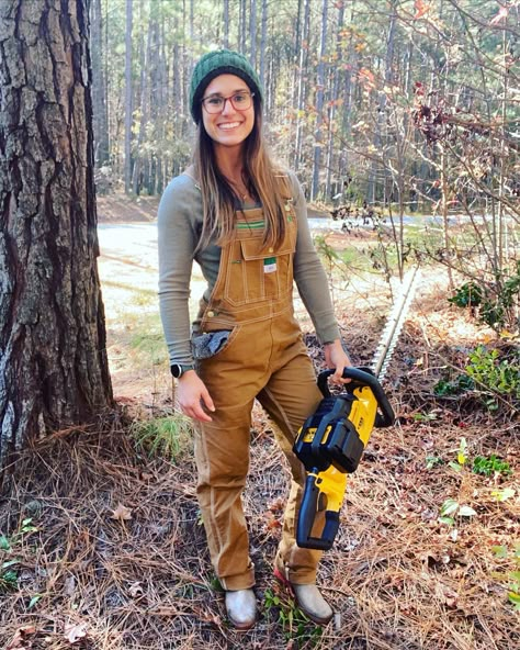 Working Overalls Women, Farm Overalls Women, Overall Farm Outfit, Women Farmers Outfit, Female Contractor Outfit, Liberty Overalls Women, Overalls For Work, Duluth Gardening Overalls, Womens Work Overalls