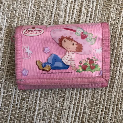 Childhood Aesthetic, Childhood Memories 90s, Childhood Memories 2000, Kids Memories, Vintage Strawberry Shortcake, 2000s Nostalgia, Hello Kitty Collection, Childhood Nostalgia, Childhood Toys