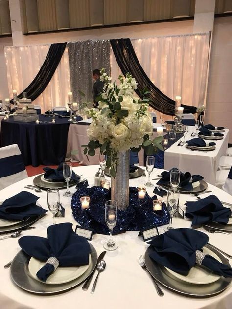 Quince Themes Black, Quincenera Dresses Navy Blue, Navy Blue Quince Main Table, Midnight Blue And Silver Quinceanera Theme, Quinsañera Decorations, Star Themed Quinceanera Dresses, Midnight Blue Decorations, Sweet Sixteen Party Ideas Blue And Silver, Quince Table Centerpieces Blue