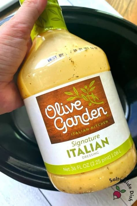 Olive Garden Slow Cooker Chicken Slow Cooker Olive Garden Chicken, Olive Garden Chicken Alfredo Recipe, Olive Garden Chicken Alfredo, Olive Garden Chicken Pasta, Chicken Breast Pasta, Olive Garden Dressing, Olive Garden Italian Dressing, Pasta With Olives, Olive Garden Pasta