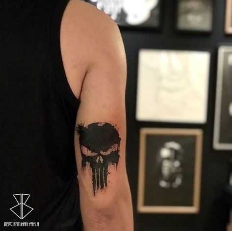 Punisher Tattoo For Men, Punisher Tattoo Design, The Punisher Tattoo, Tattoo Small Men, Punisher Skull Tattoo, Turkey Tattoos, Punisher Tattoo, Tattoo Band, Man Tattoo