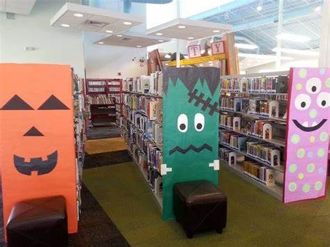 School Library Decor, Library Decorations, Middle School Libraries ... Halloween Decorations For Library, Halloween Bulletin Boards For Library, Library Fall Displays, Library Fall Decorations, Halloween Book Fair Theme, Haunted Library Ideas, Library End Cap Displays, Library Halloween Displays, Fall Book Displays