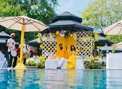 Pool Side Decor, Henna Party Ideas, White Chikankari Kurta, Haldi Backdrop, Event Management Ideas, Groom Haldi, Haldi Photos, Yellow Bride, Haldi Decor Ideas