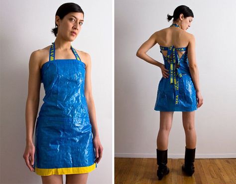 Ikea Dress- Great idea for costume! Anything But Clothes Party Ideas, Plastic Bag Dress, Anything But Clothes Party, Anything But Clothes, Bag Dresses, Ikea Bag, Recycled Costumes, Recycle Fashion, Trash Fashion